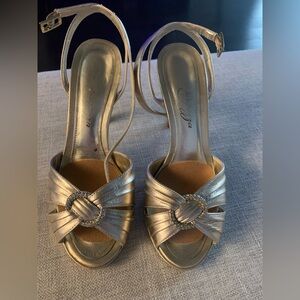 Elegant Gold Strappy Sandals